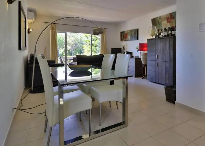 Willa Charming Casa 832a 3 Bedrooms Vale do Lobo